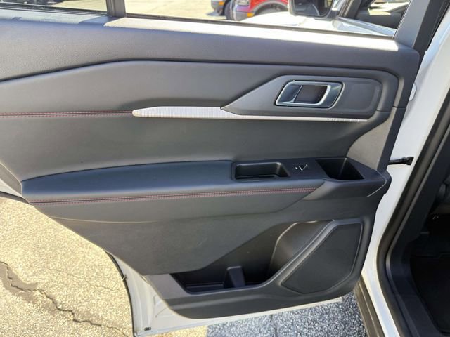 Used 2025 Ford Explorer ST-Line image 21