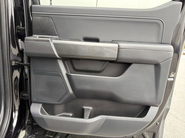 Used 2022 Ford F150 XLT w/ Equipment Group 302A High image 16
