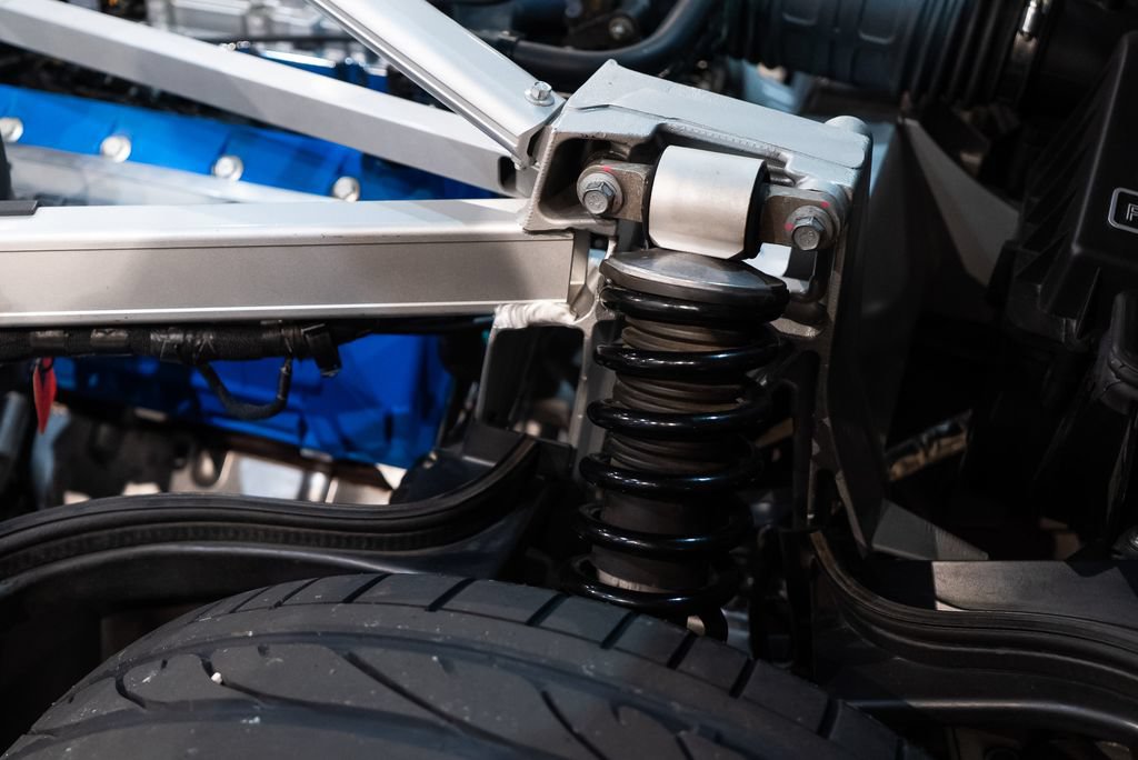 Used 2005 Ford GT RWD image 23