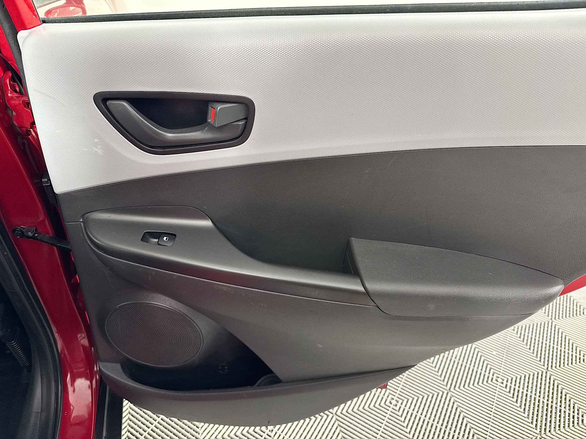 Used 2021 Hyundai Kona SE image 26