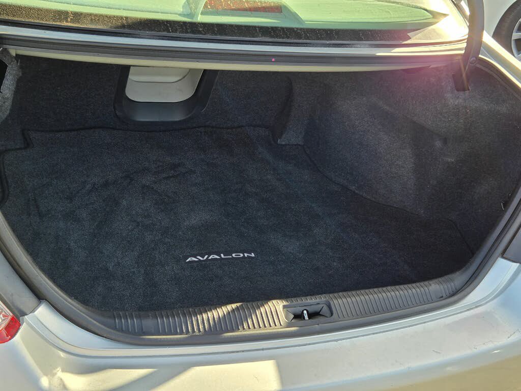 Used 2006 Toyota Avalon XLS FWD image 13