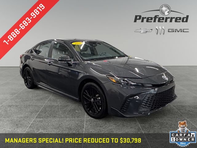 Used 2025 Toyota Camry SE AWD/4WD image 1