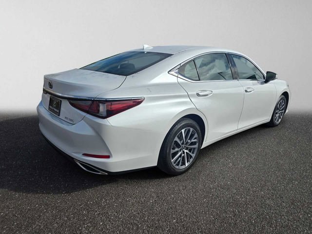 Certified 2024 Lexus ES 350 w/ Accessory Package (Z2) FWD image 3