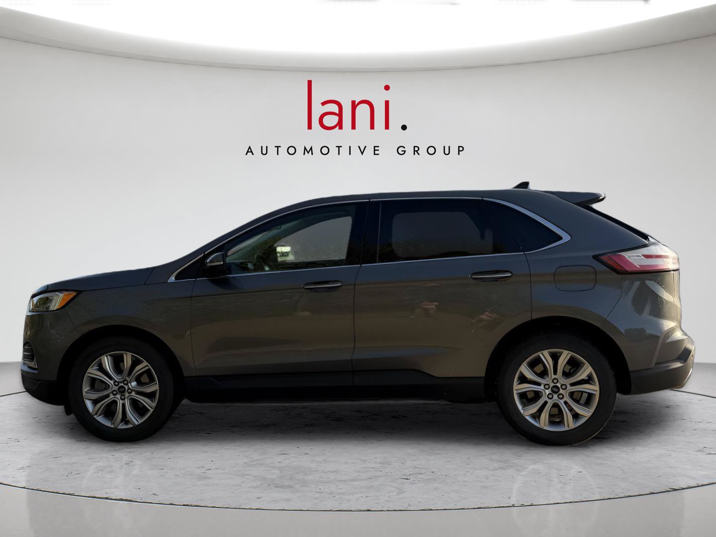 Used 2022 Ford Edge Titanium w/ Equipment Group 301A AWD/4WD image 29