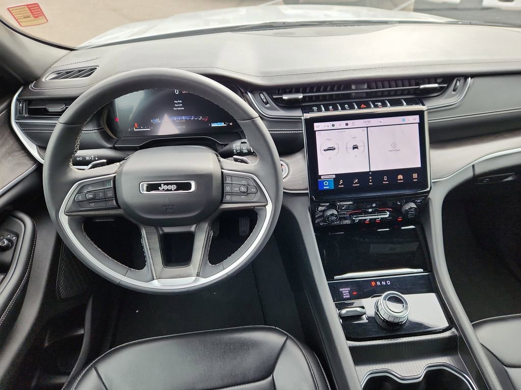 Used 2024 Jeep Grand Cherokee L Limited image 10