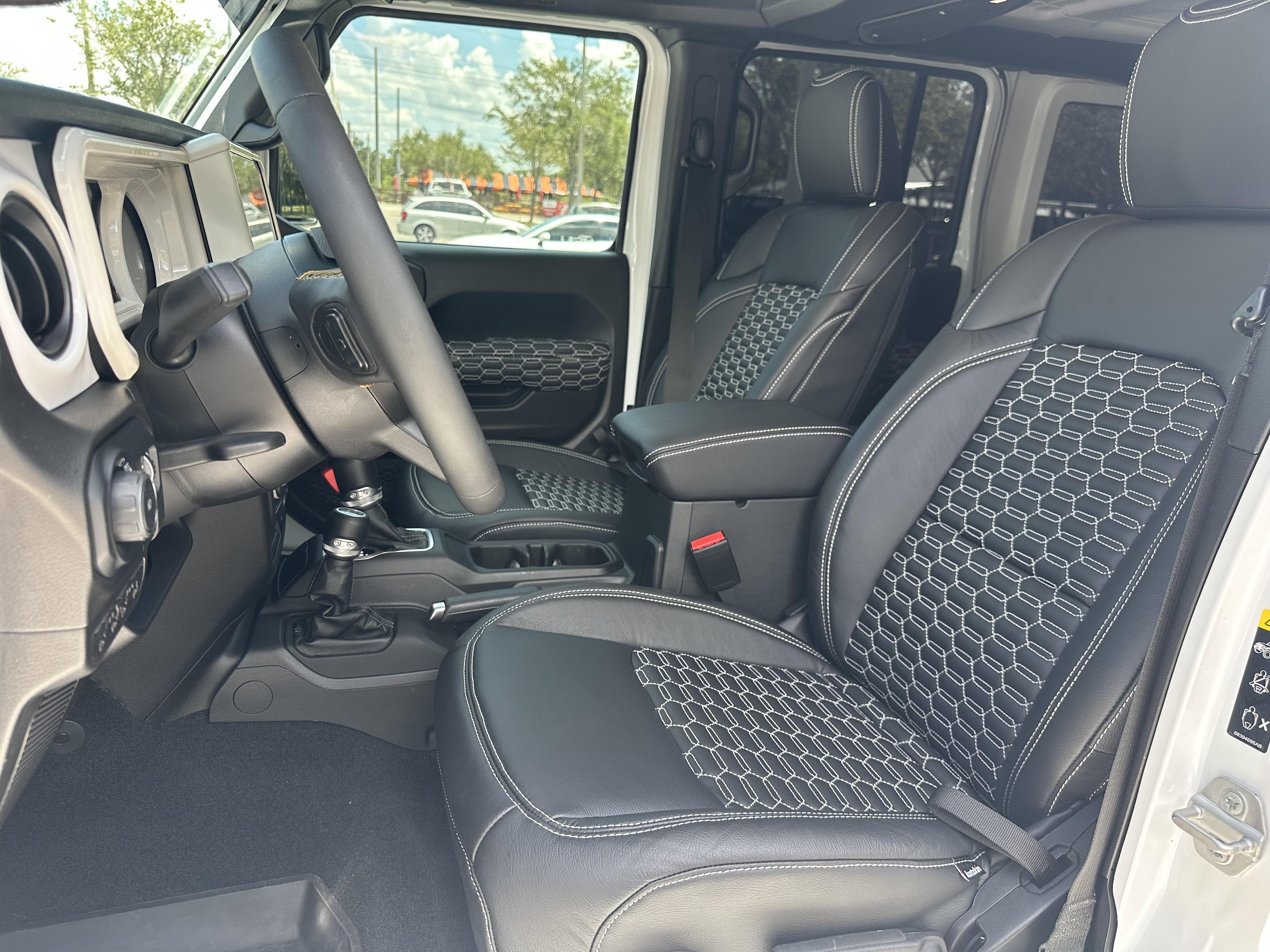 Used 2024 Jeep Wrangler Unlimited Sport image 2