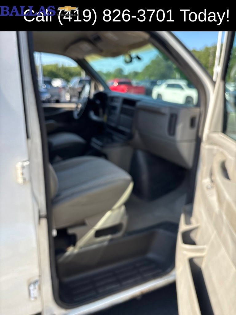 Used 2003 GMC Savana 2500 Extended Passenger w/ Sle Preferred Equipment Group RWD image 7
