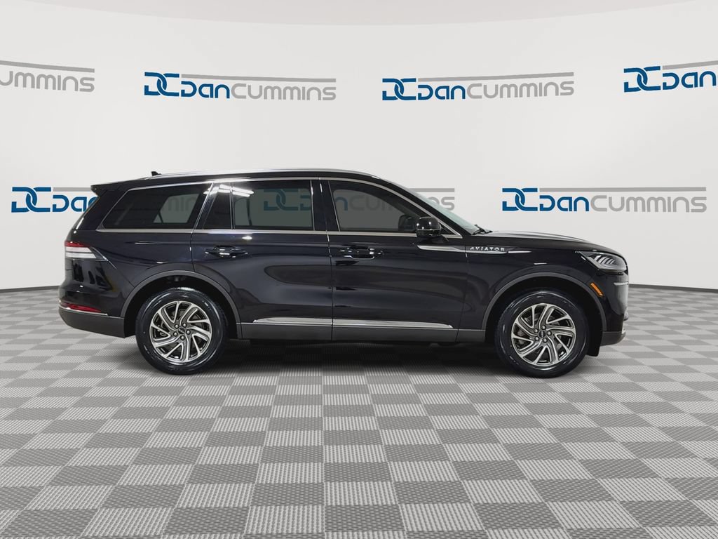 Used 2023 Lincoln Aviator AWD image 9