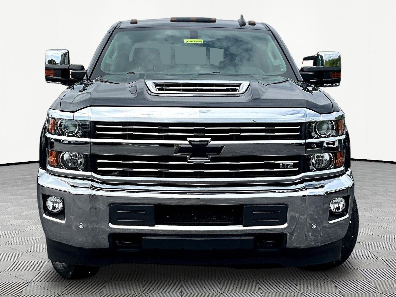 Used 2017 Chevrolet Silverado 2500 LTZ w/ Duramax Plus Package AWD/4WD image 2