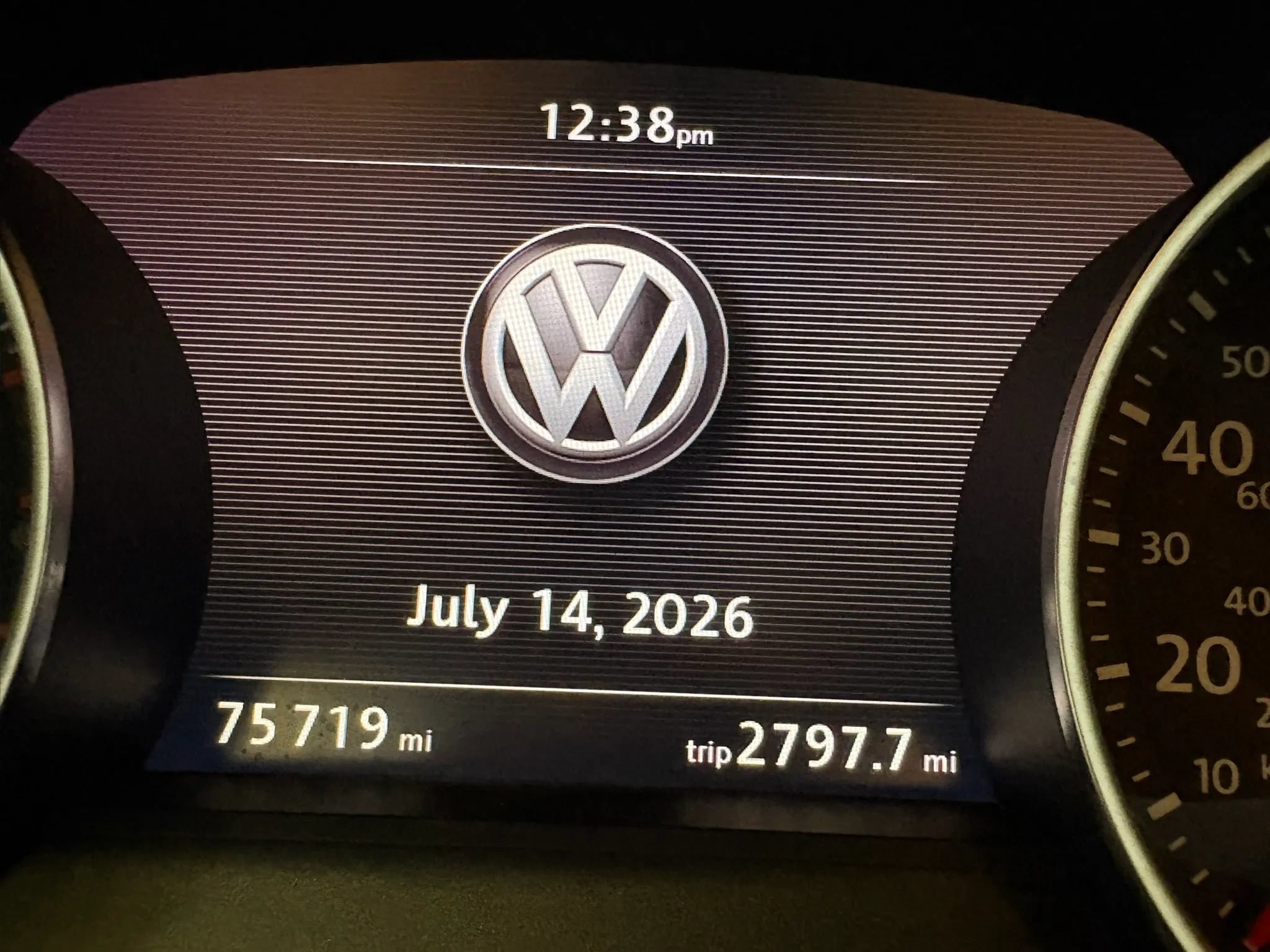 Used 2014 Volkswagen Touareg Executive AWD/4WD image 23