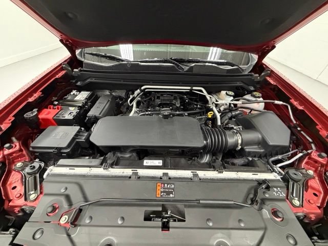 Used 2026 Chevrolet Colorado Z71 w/ Technology Package AWD/4WD image 28