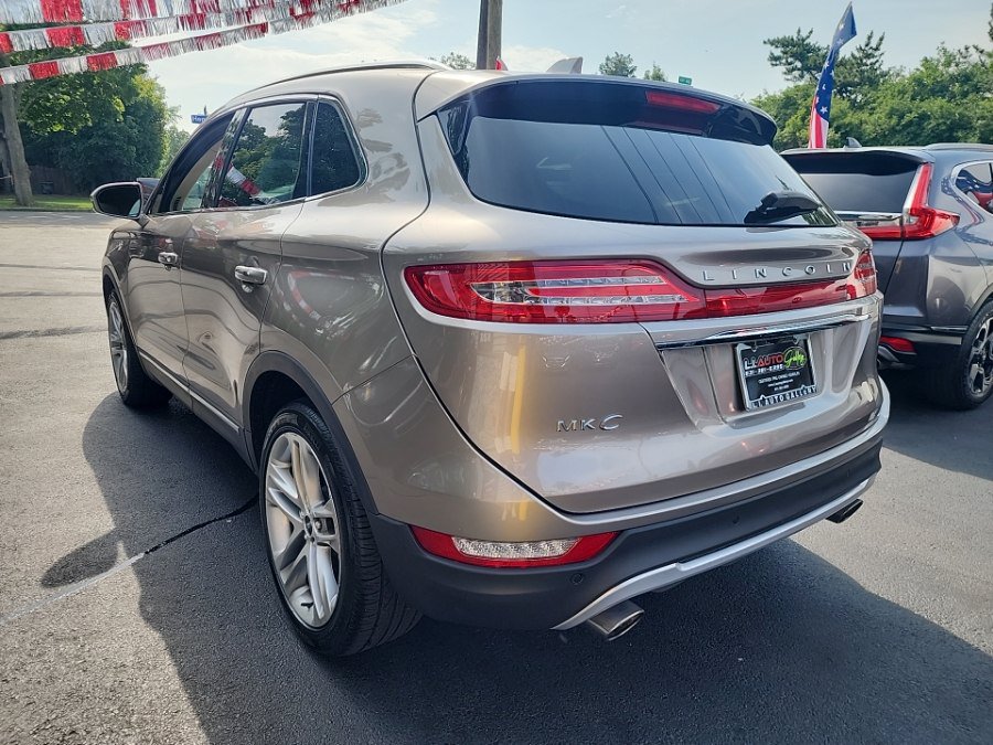 Used 2019 Lincoln MKC Reserve w/ MKC Climate Package AWD/4WD image 2