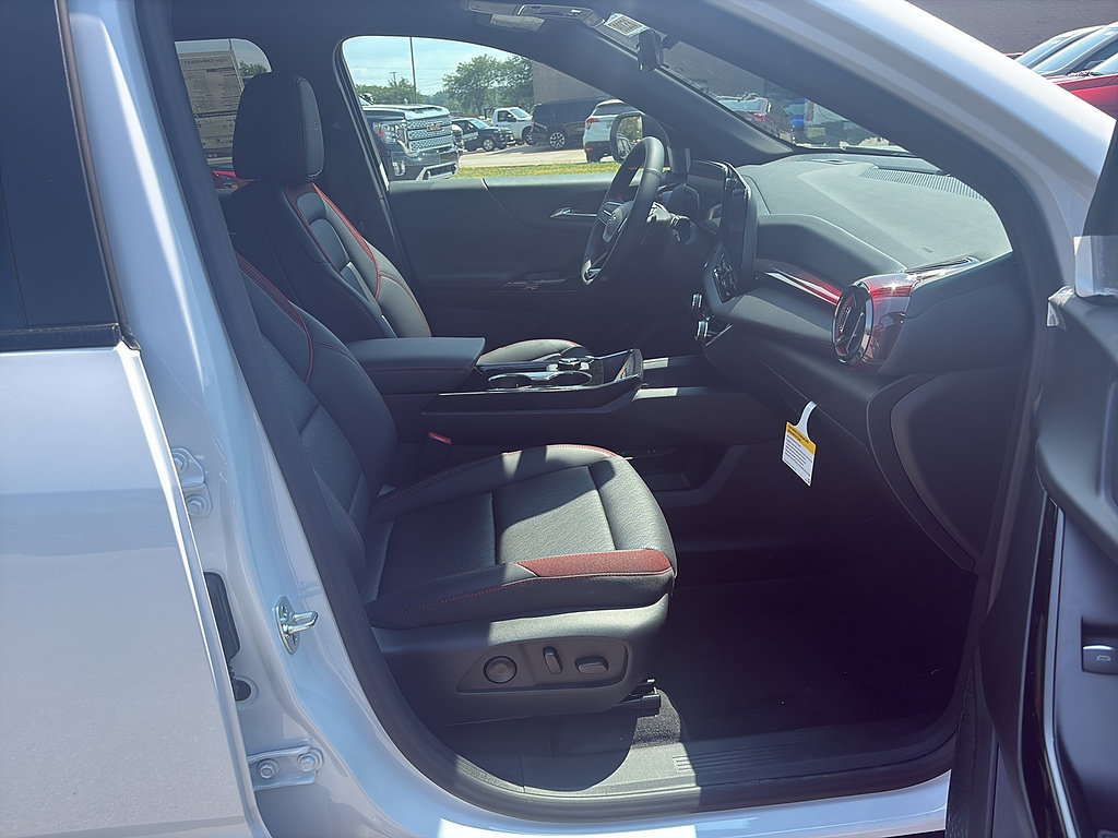 New 2027 Chevrolet Equinox RS w/ Safety and Technology Package FWD image 16