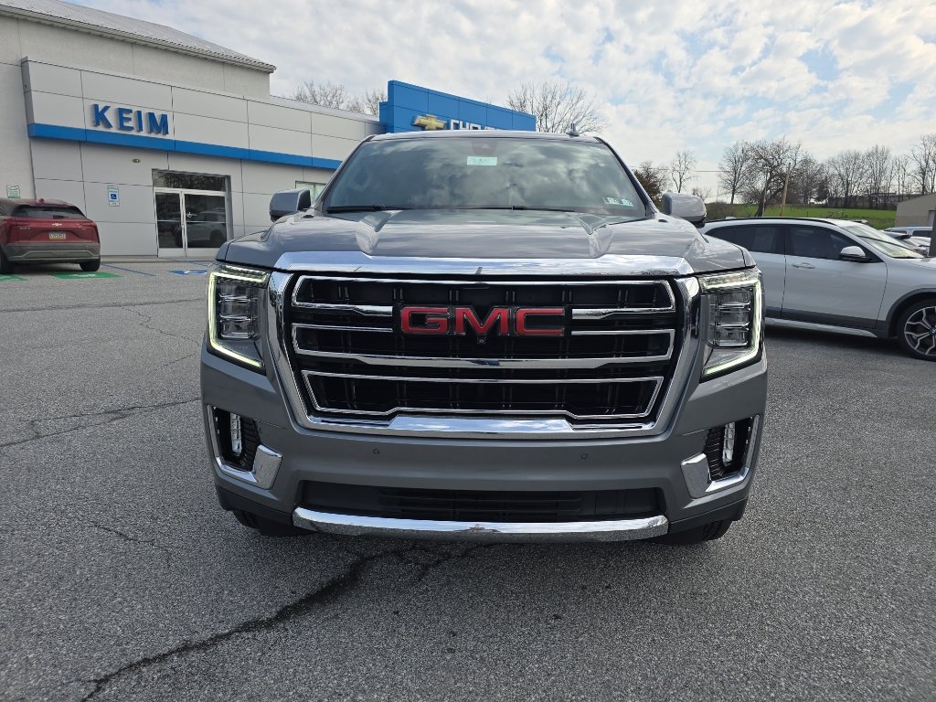 Used 2021 GMC Yukon SLT w/ SLT Premium Package image 4