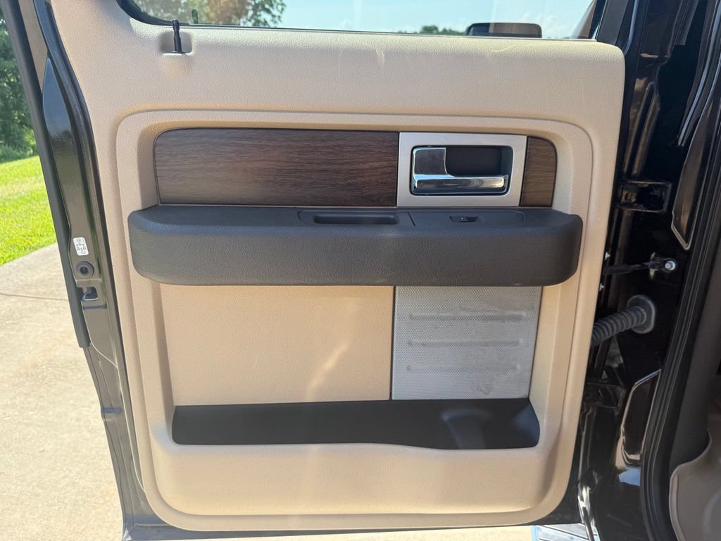 Used 2014 Ford F150 Lariat w/ Equipment Group 501A Mid AWD/4WD image 13
