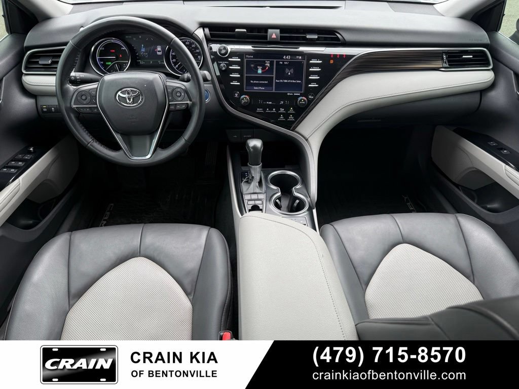Used 2020 Toyota Camry XLE FWD image 28