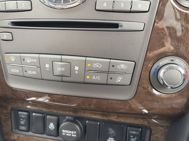 Used 2017 INFINITI QX80 4WD w/ Driver Assistance Package image 28