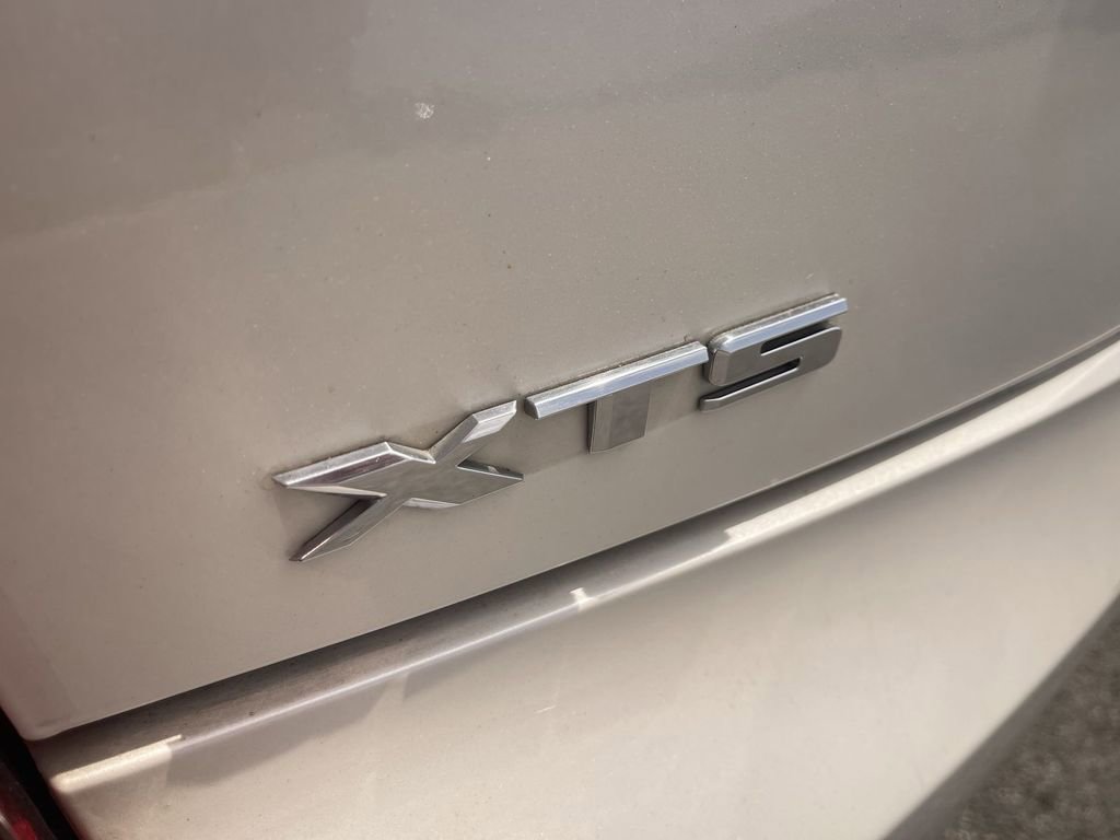 Used 2014 Cadillac XTS Luxury w/ Driver Awareness Package image 4
