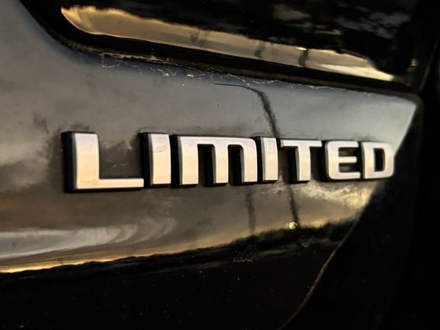 Certified 2025 Jeep Grand Cherokee Limited w/ Luxury Tech Group II image 28