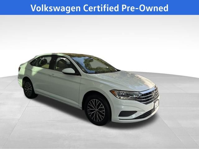 Certified 2021 Volkswagen Jetta SE w/ SE Cold Weather Package image 11