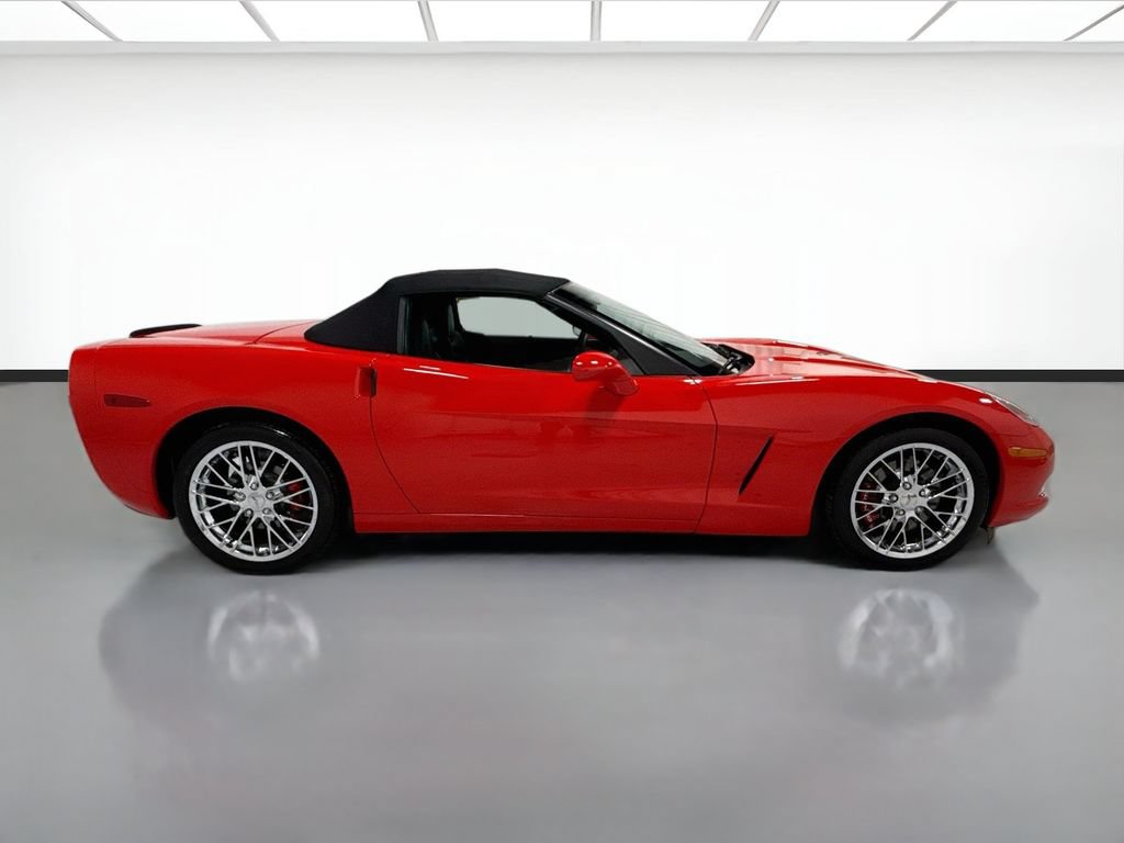 Used 2012 Chevrolet Corvette Convertible RWD image 4