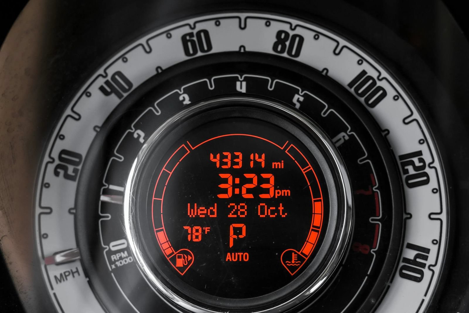 Used 2012 FIAT 500 Lounge FWD image 22