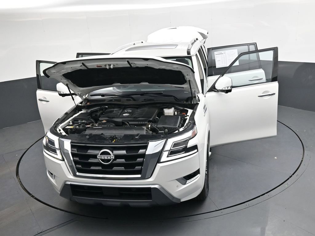 Used 2024 Nissan Armada SL w/ Captain's Chairs Package image 47