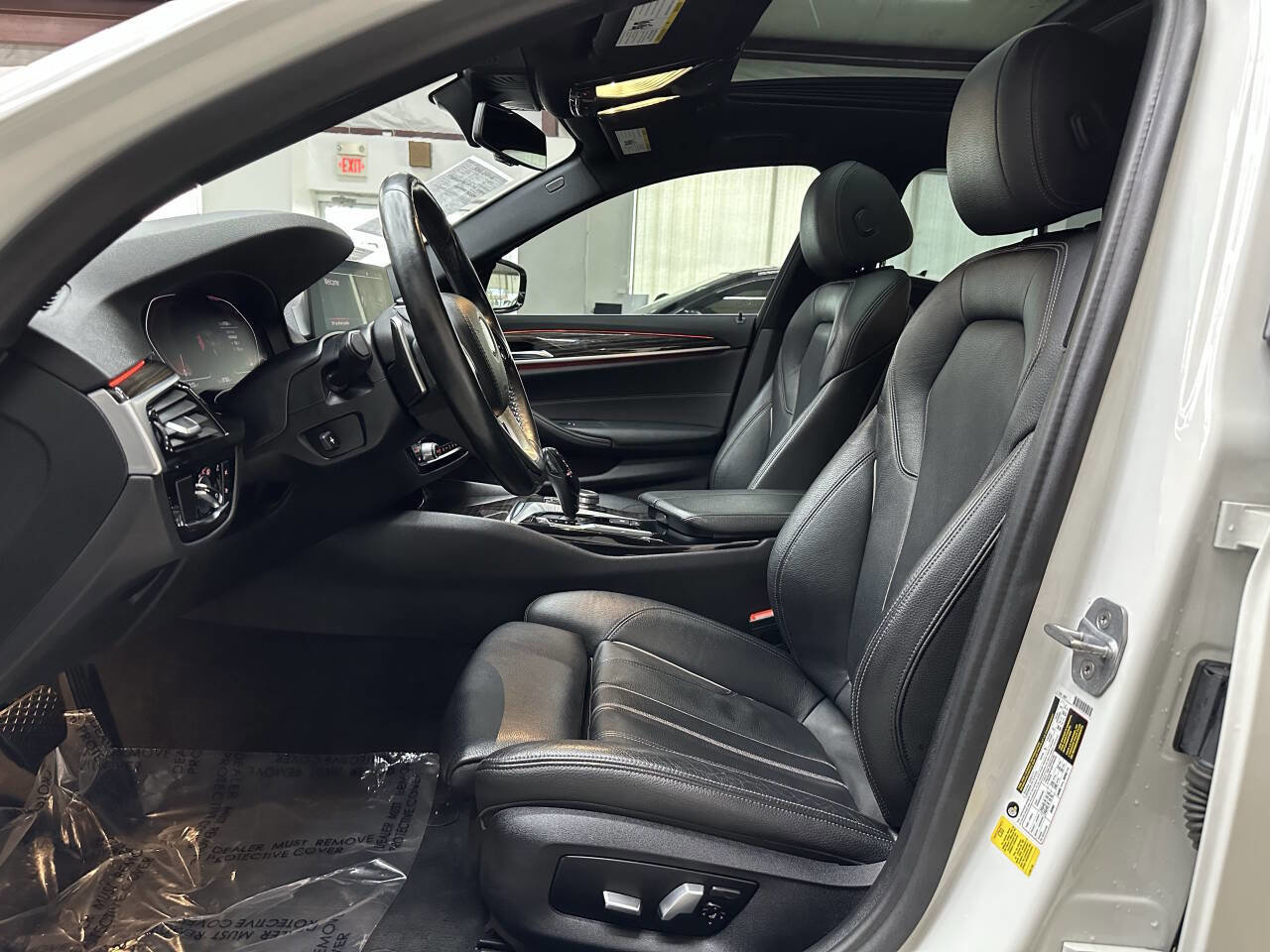 Used 2020 BMW 530i w/ Convenience Package image 11