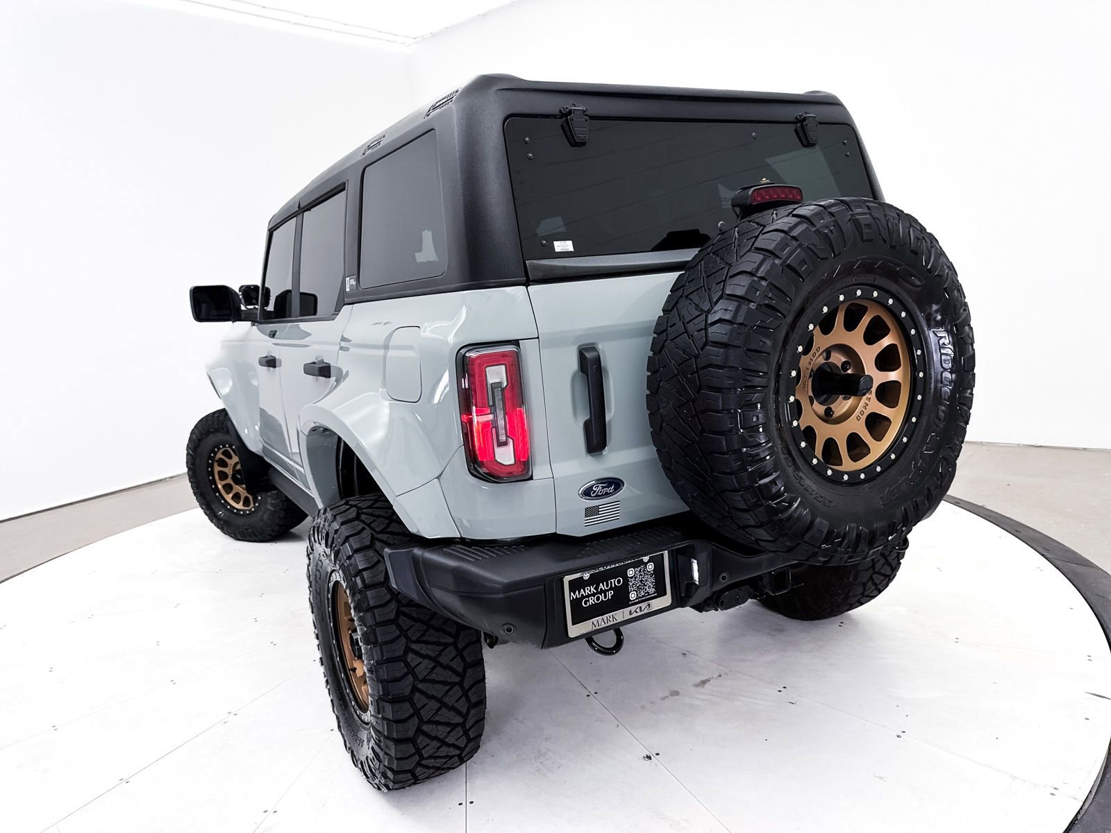 Used 2021 Ford Bronco Badlands image 7