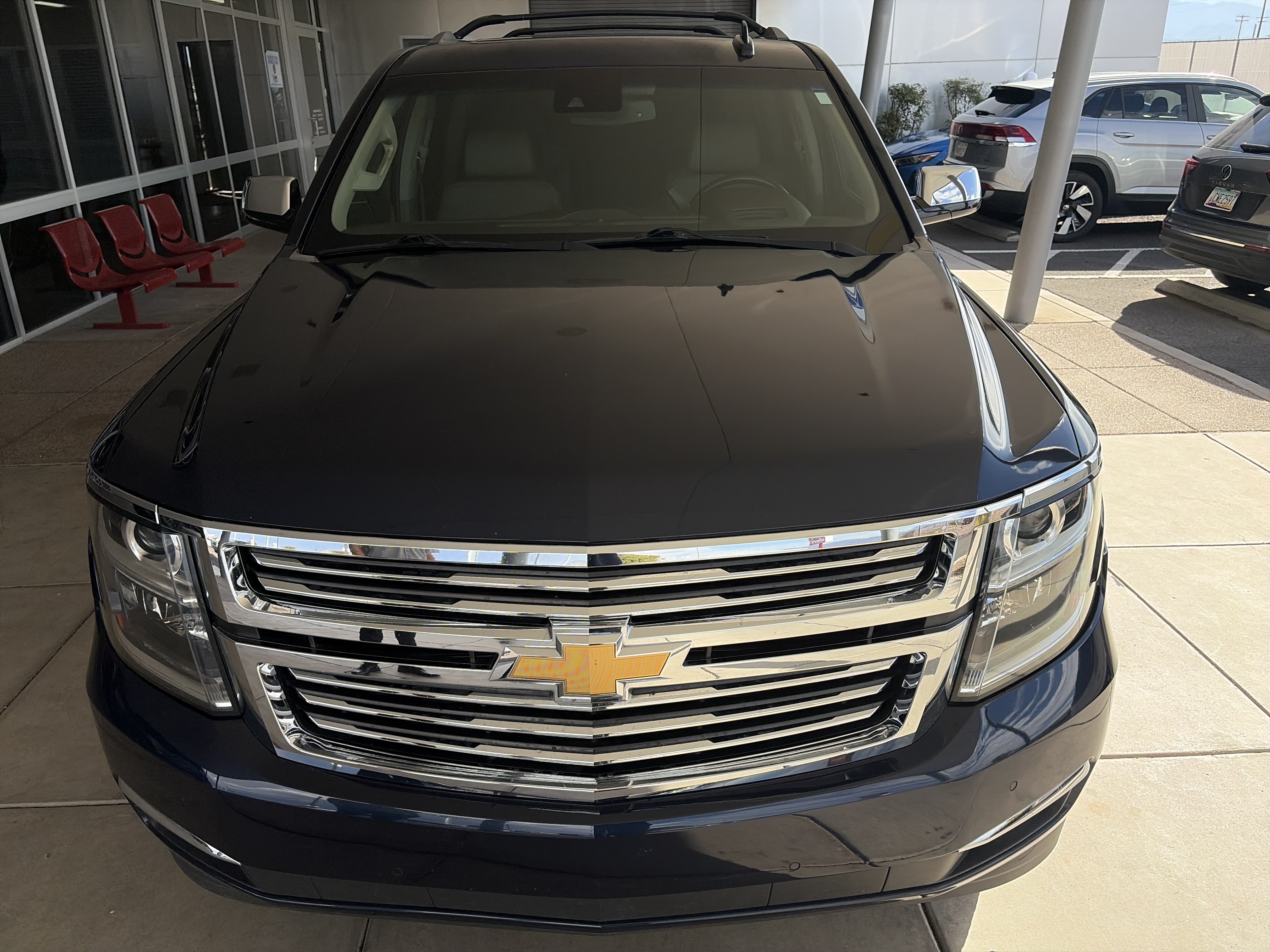 Used 2019 Chevrolet Suburban Premier AWD/4WD image 2