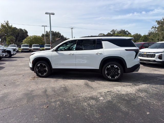 New 2027 Chevrolet Traverse LT w/ Sun and Wheel Package FWD image 6