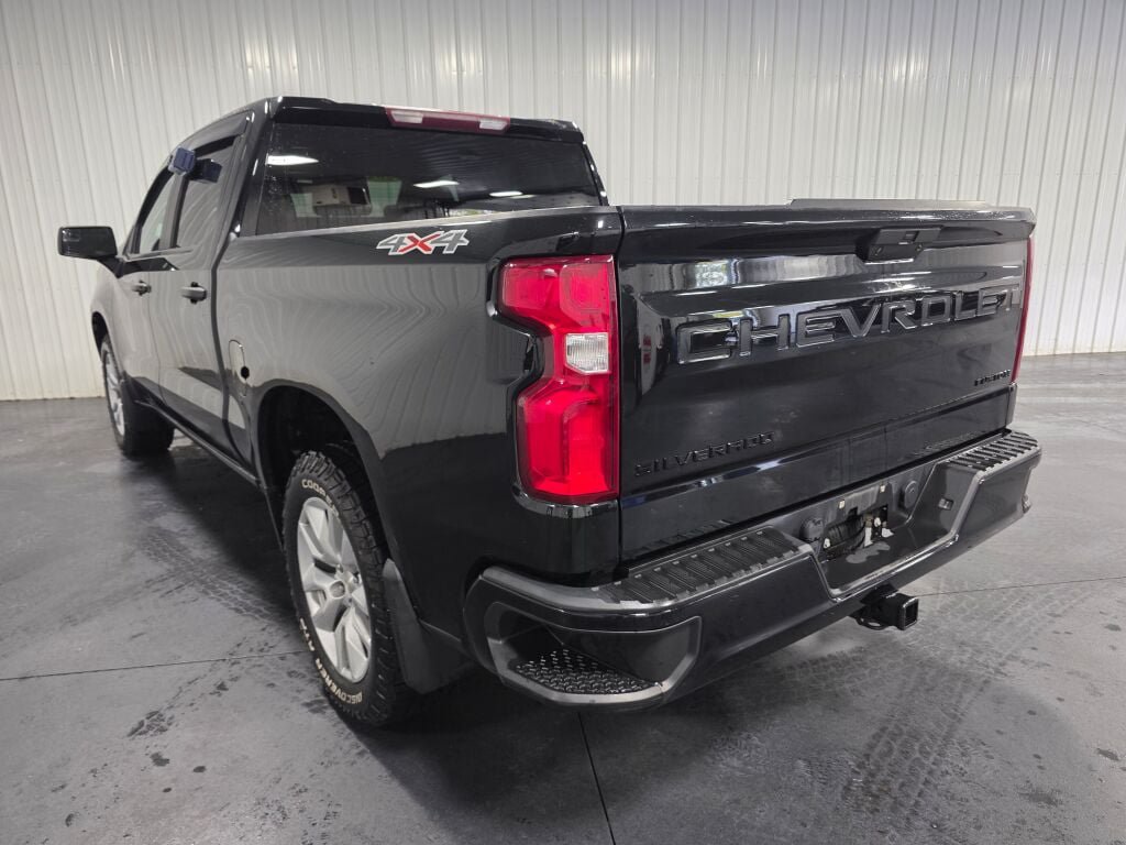 Used 2021 Chevrolet Silverado 1500 Custom w/ LPO, Dark Essentials Package AWD/4WD image 3