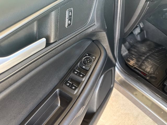 Used 2023 Ford Edge SE AWD/4WD image 14