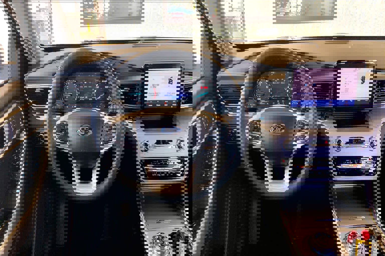 Used 2023 Ford Explorer XLT w/ Equipment Group 202A image 6