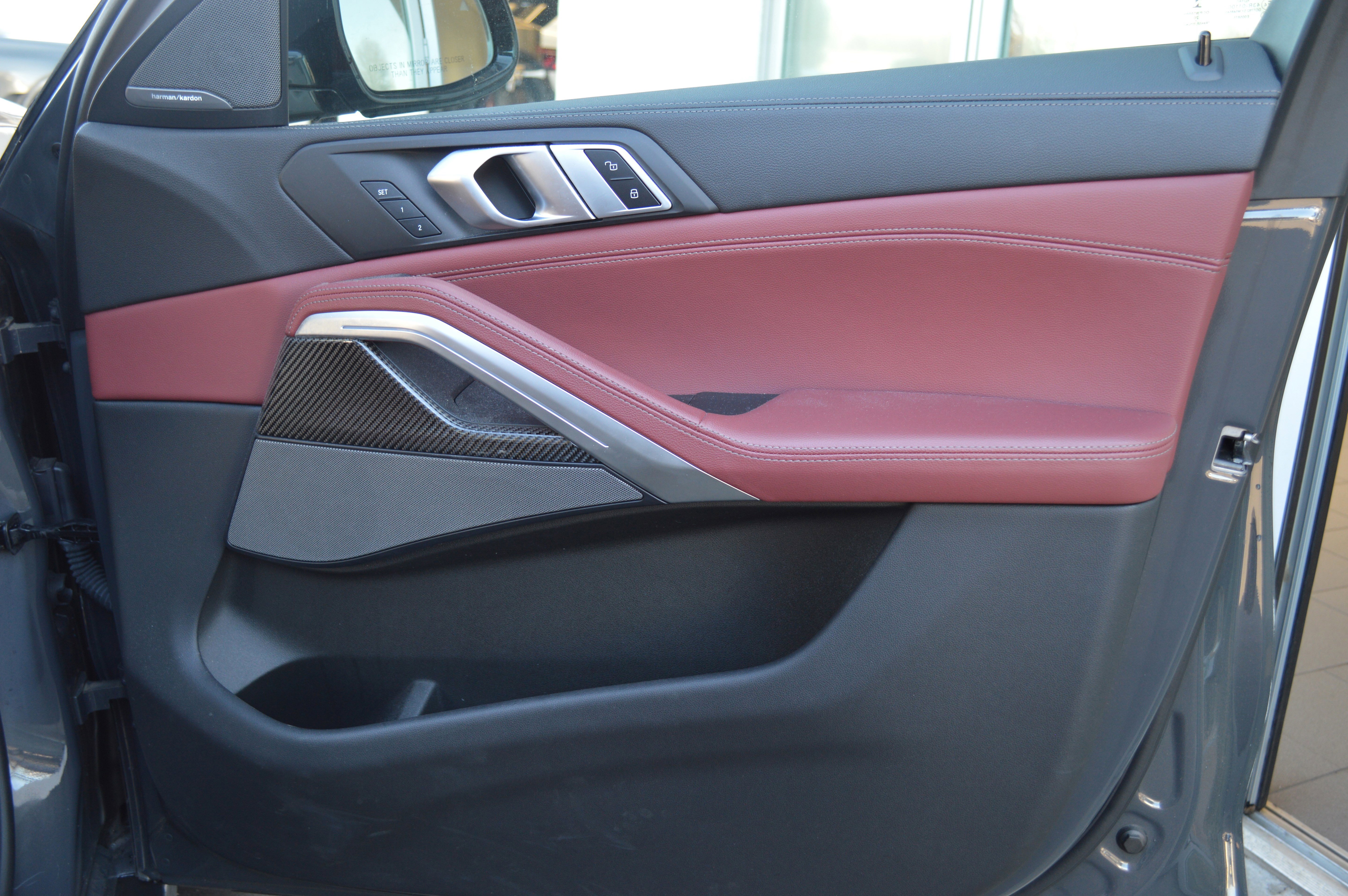 Used 2021 BMW X6 M50i w/ Premium Package image 32