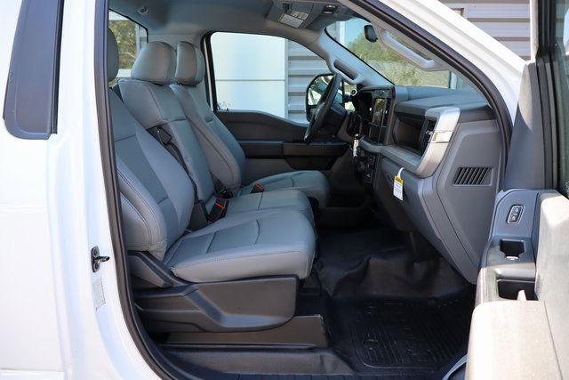 New 2026 Ford F250 XL w/ XL Chrome Package image 9