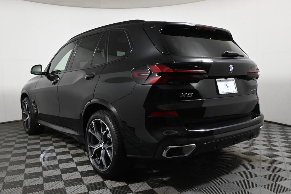 Used 2026 BMW X5 xDrive40i w/ M Sport Package image 5