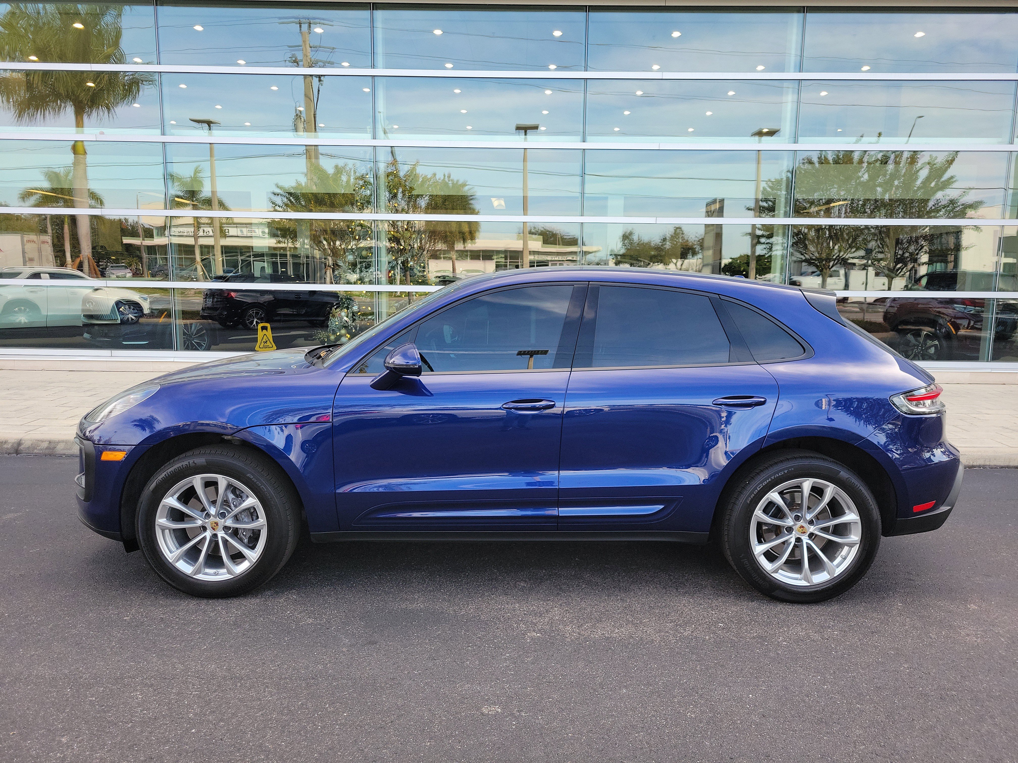 Used 2024 Porsche Macan image 7