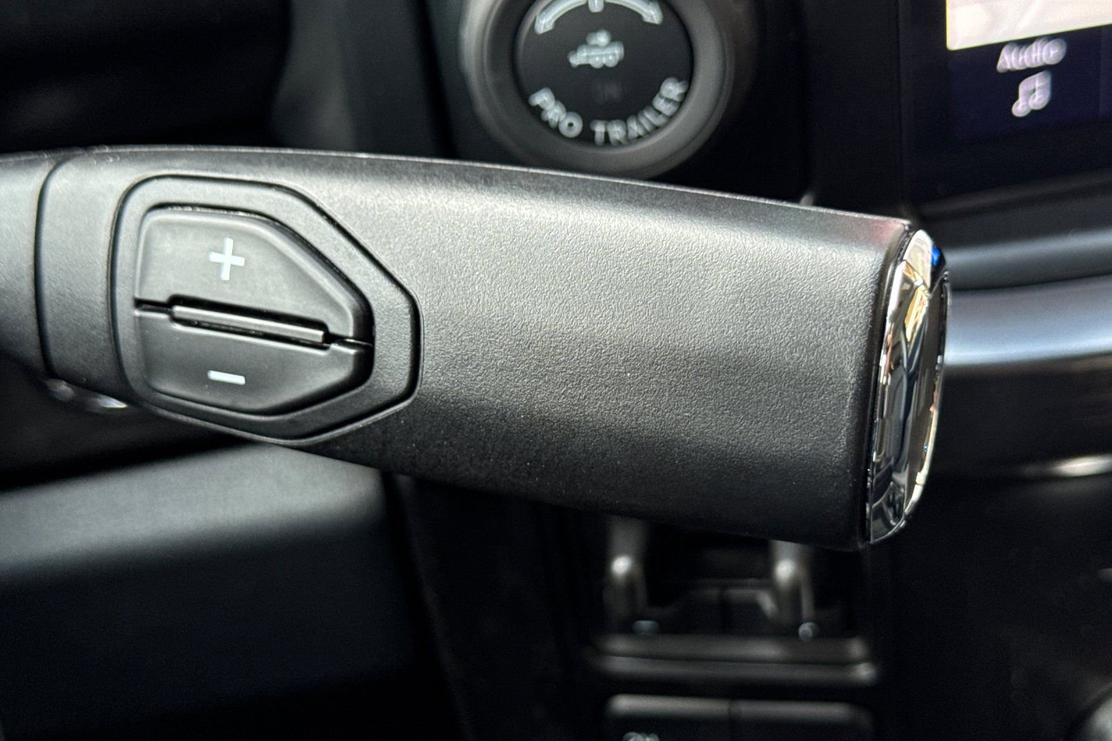 New 2026 Ford F250 Lariat w/ Black Appearance Package image 20