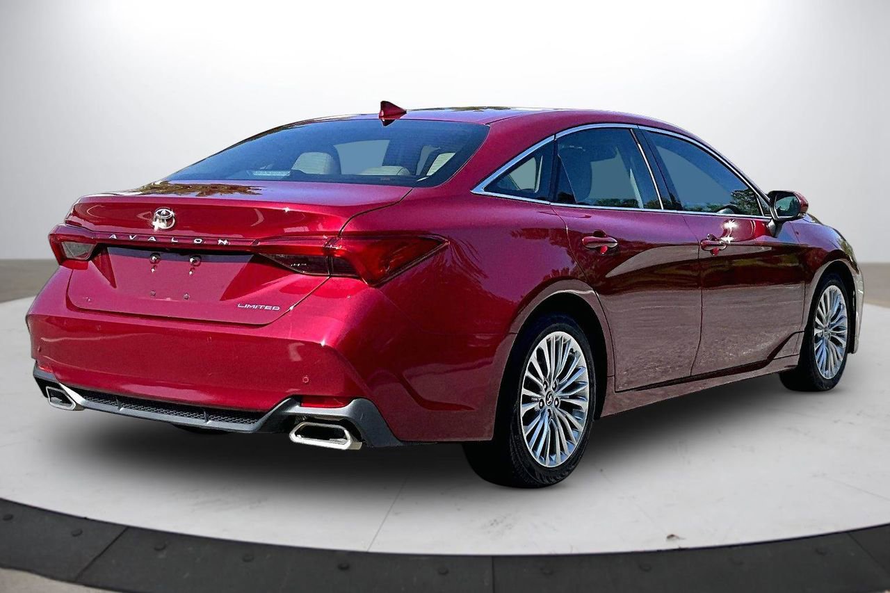 Used 2019 Toyota Avalon Limited w/ Advanced Safety Package FWD image 9