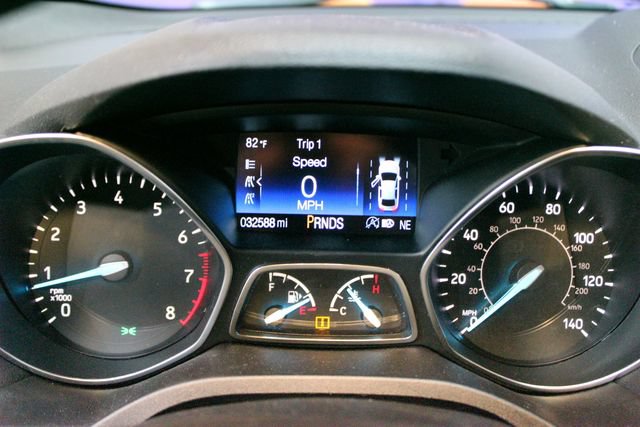 Used 2019 Ford Escape SE w/ Ford Safe & Smart Package FWD image 23