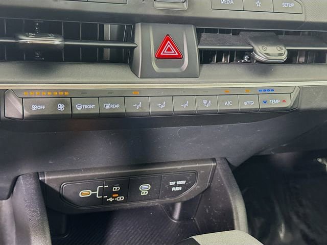 Used 2025 Kia K4 FWD image 15