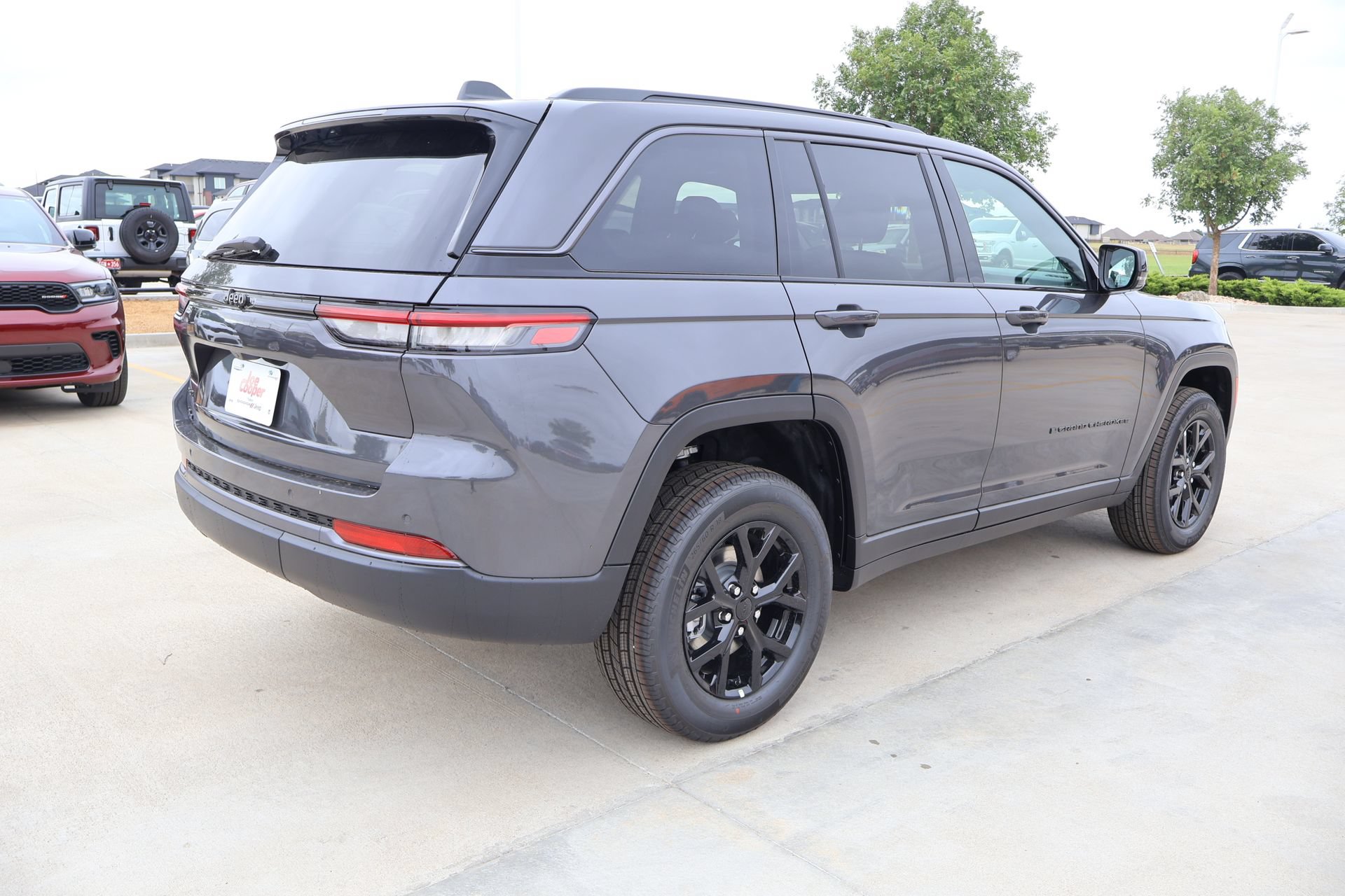 New 2026 Jeep Grand Cherokee Altitude AWD/4WD image 22