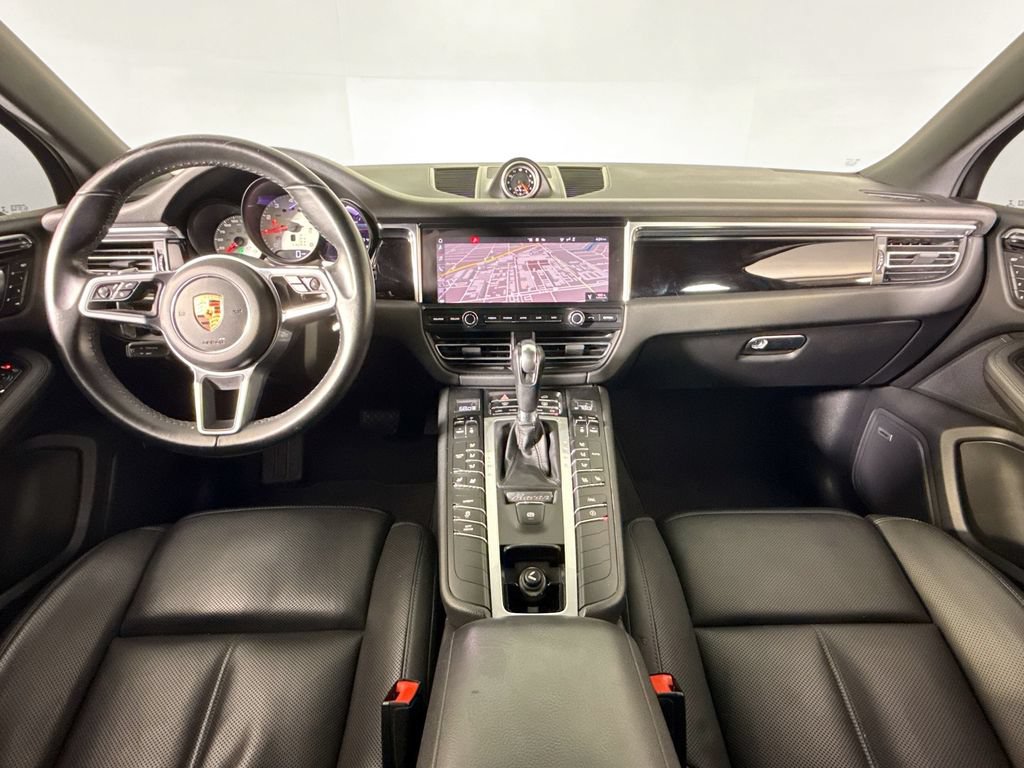 Certified 2020 Porsche Macan AWD/4WD image 11