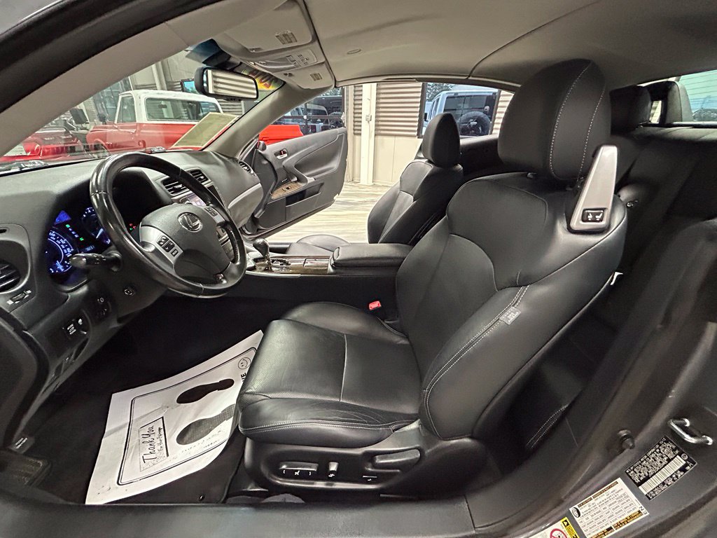 Used 2014 Lexus IS 250C w/ Luxury Package RWD image 46