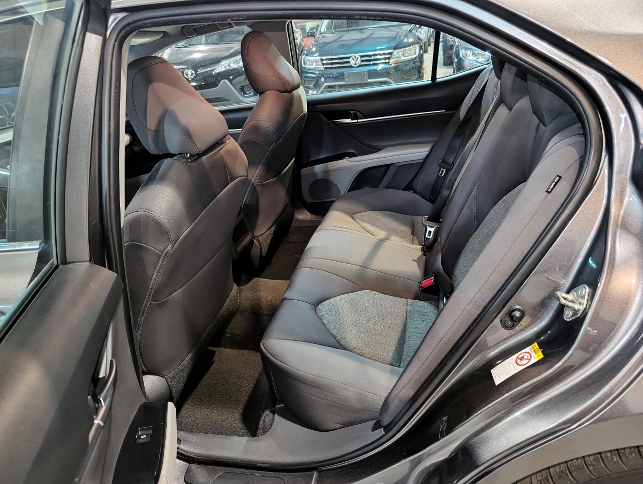 Used 2018 Toyota Camry LE image 20