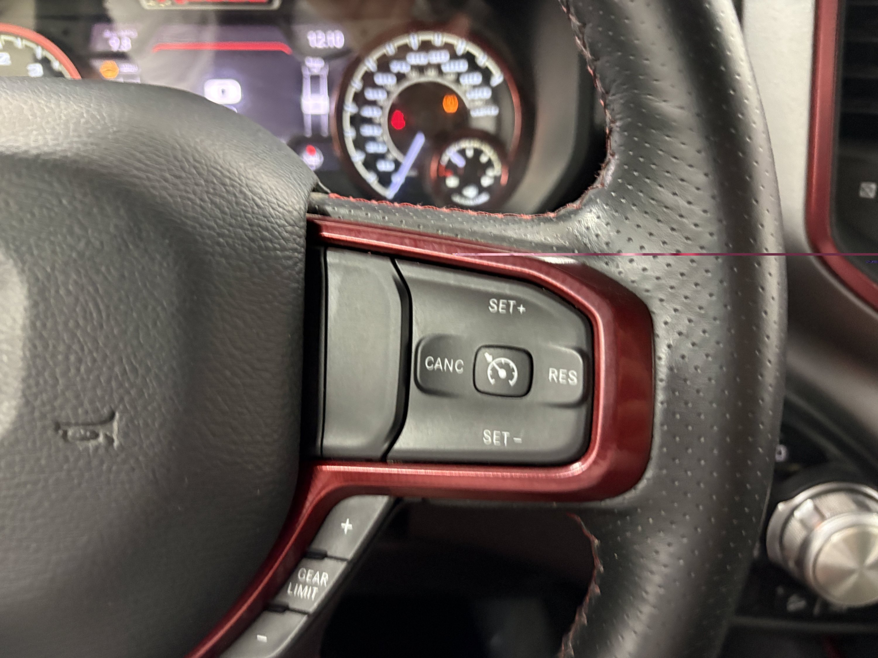 Used 2020 RAM 1500 Rebel AWD/4WD image 31