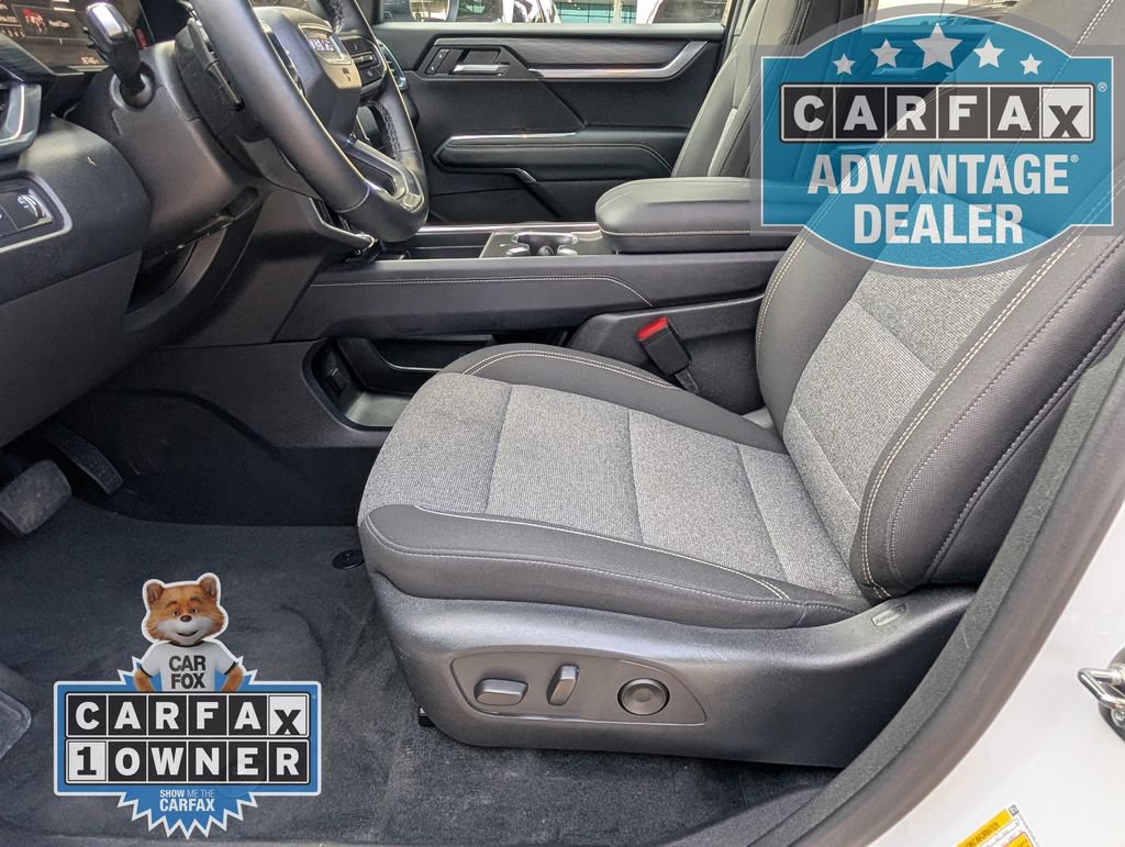 Used 2025 GMC Acadia Elevation FWD image 15