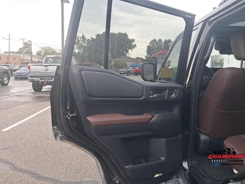 Used 2025 Toyota Land Cruiser w/ Premium Package AWD/4WD image 17