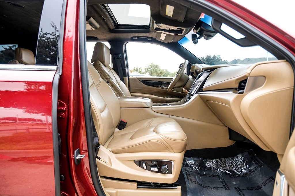 Used 2019 Cadillac Escalade Platinum image 36